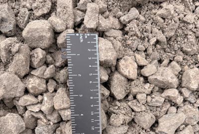 photo de Hèches de calibre 0/31,5 avec règle