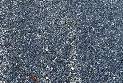 photo de gravier noir de calibre 6/10 concassé
